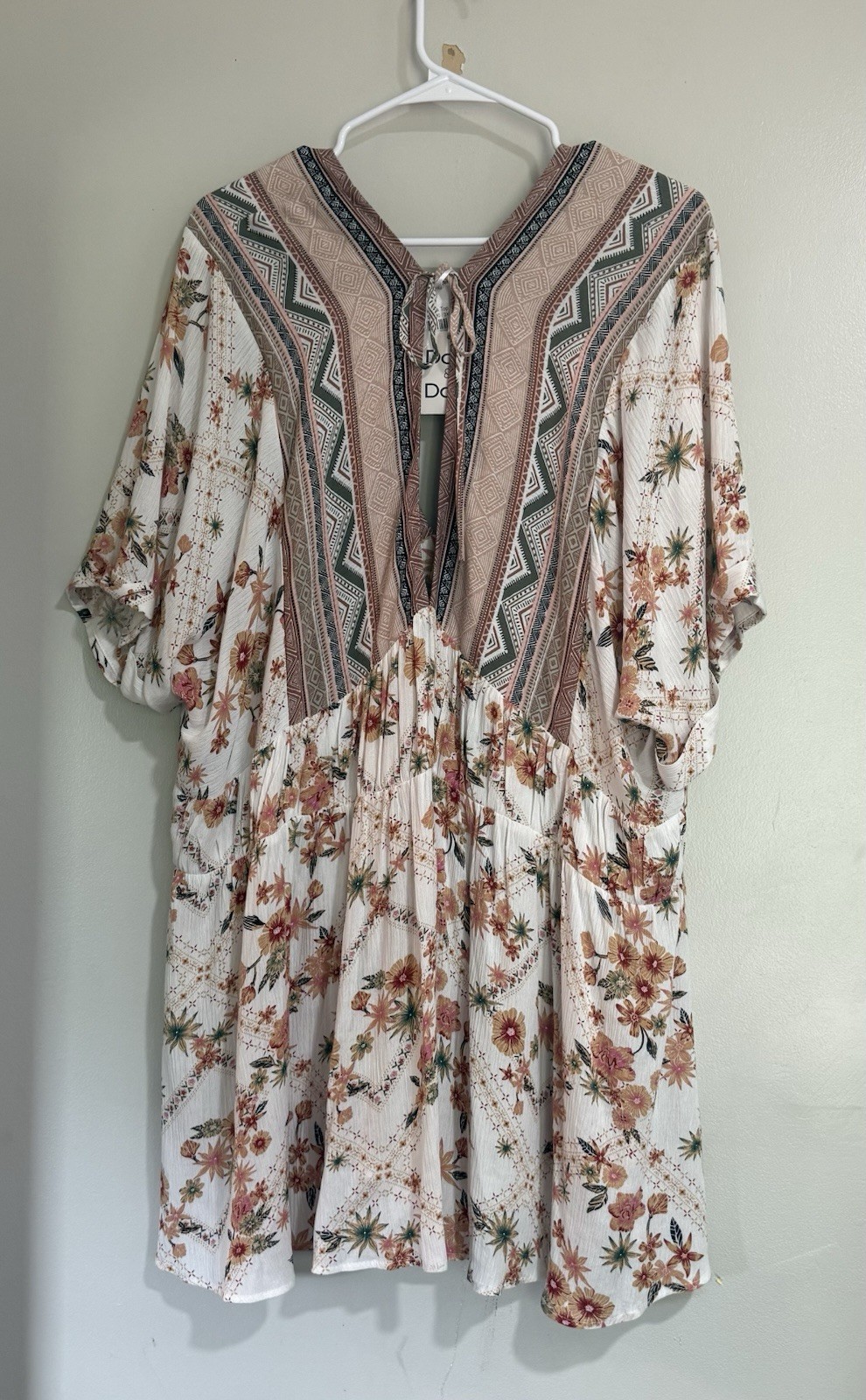 NWT Davi & Dani white muted floral aztec tie vneck babydoll gauze blouse size 3x