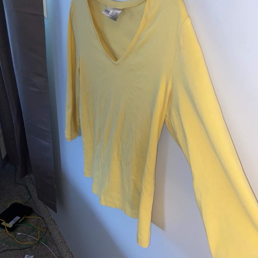 Chico’s Women’s 2 Yellow Solid V-Neck 3/4 Sleeve Knit Top Cotton/Spandex