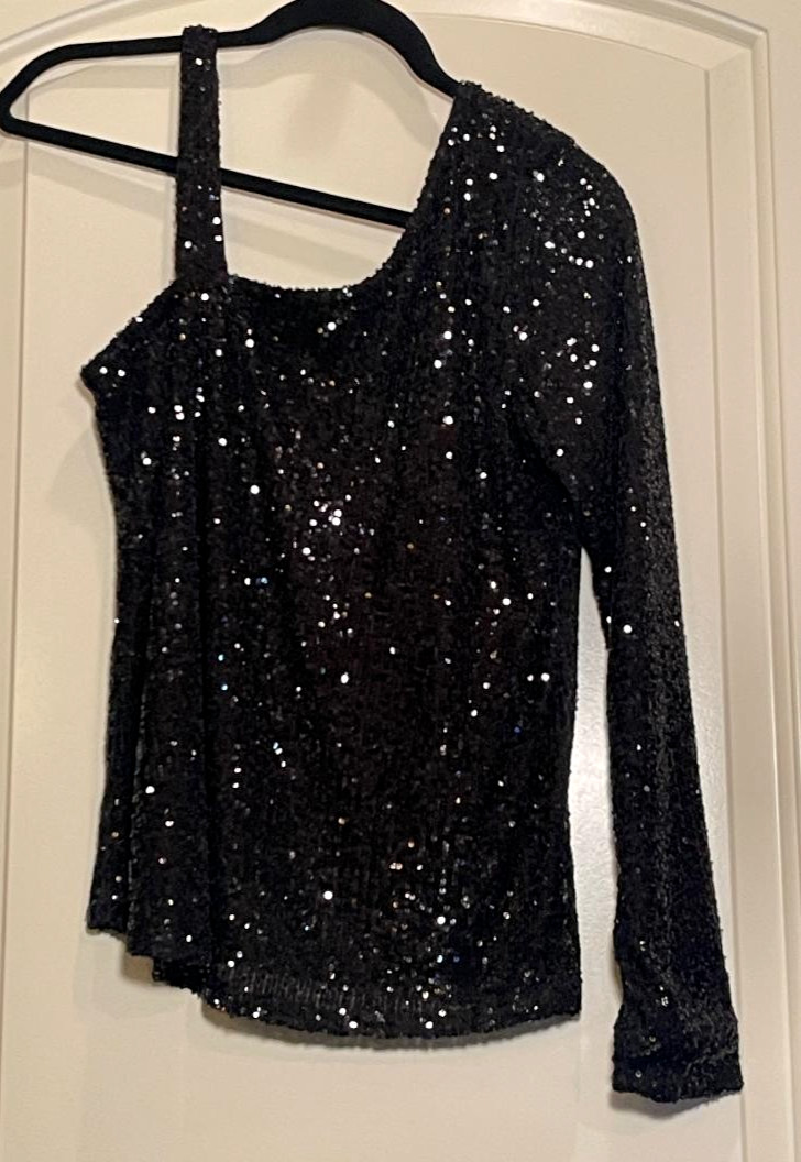 Cable & Guage Womens BNWT Black Full Sequin, One sleeve, One Strap Blouse Small