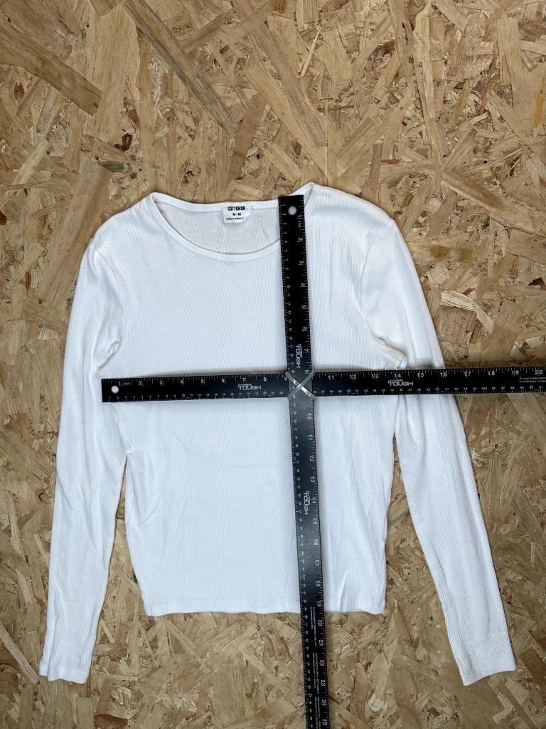 Cotton On Ribbed Long Sleeve Top Womens Medium White Crew Neck Knit Tee