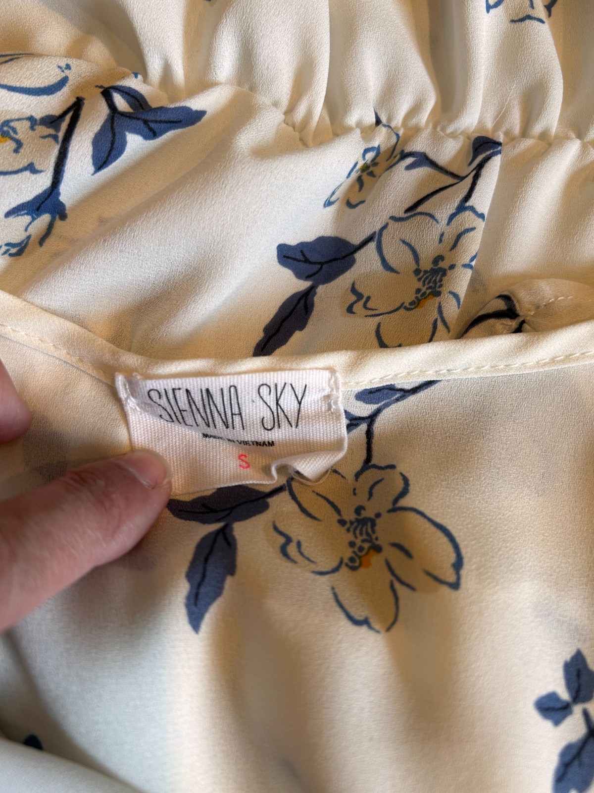 Sienna Sky Flowy Sleeve Ivory Floral V-Neck Elastic Waist -Size S- Boho Cottage