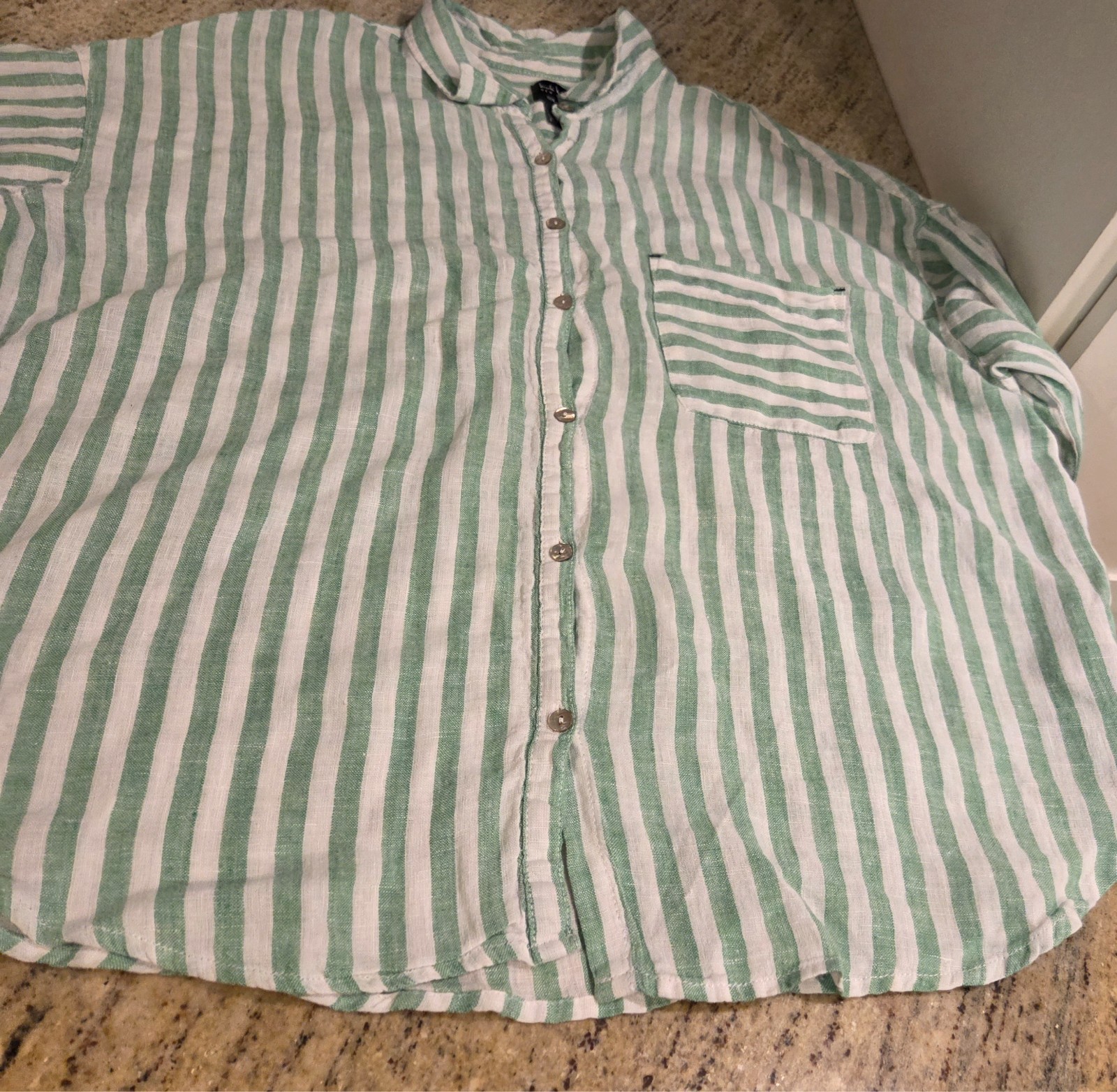 Nicole Miller Size XL 100% Linen Striped Button Down Shirt Green White Pocket