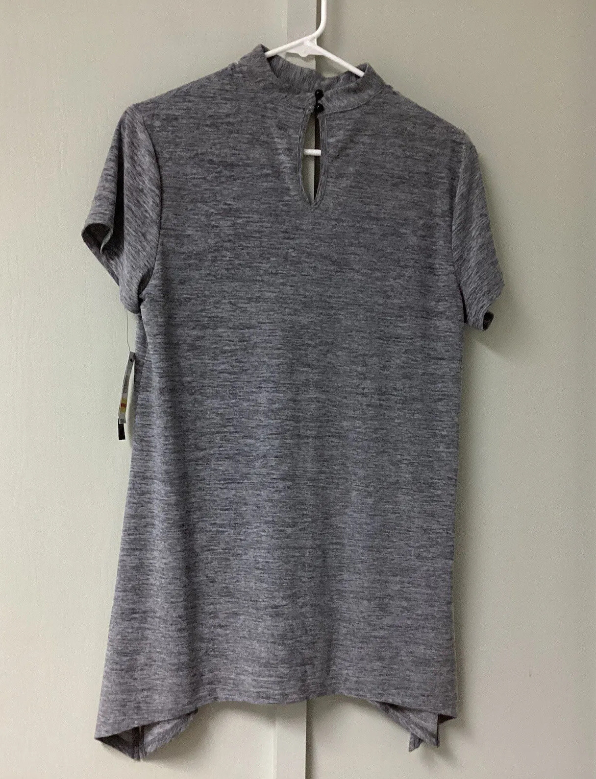 NWT AB Studio Women’s Size Medium Blouse Top Chocker Neckline Silver Gray Short