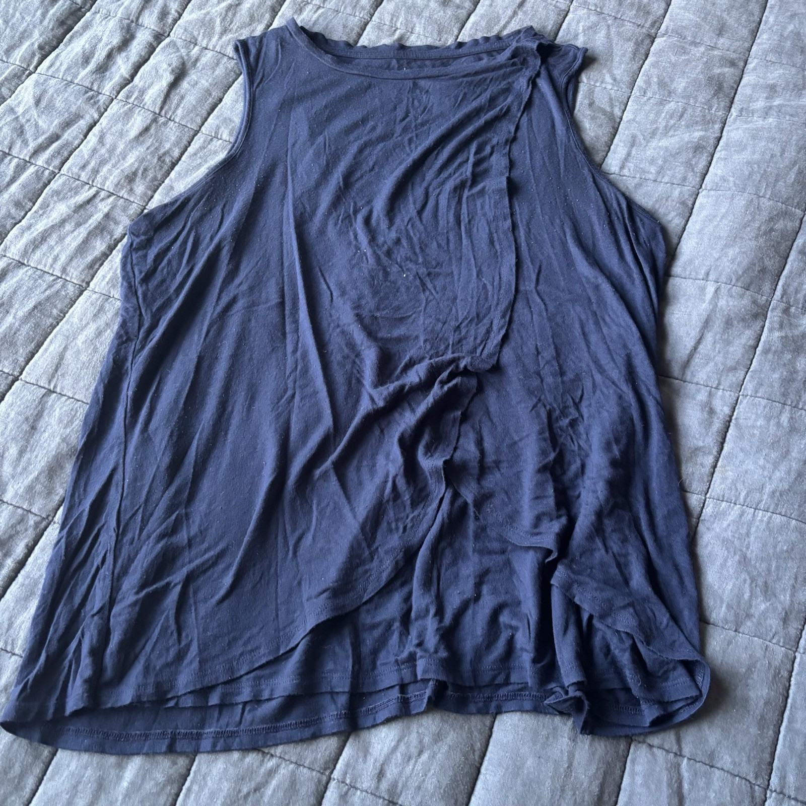 Women’s aglow maternity nursing navy blue tank top size large