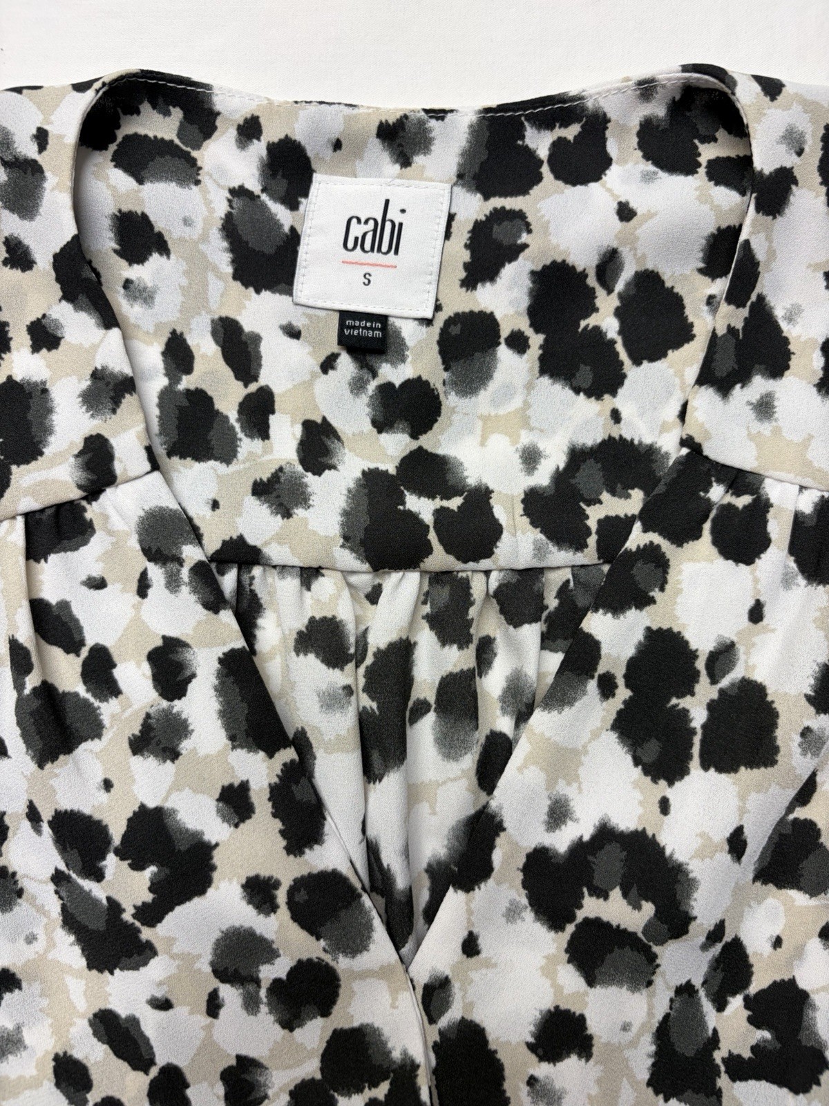 Cabi Blouse Women’s S Spotted Long Sleeve Cream White Black Gray