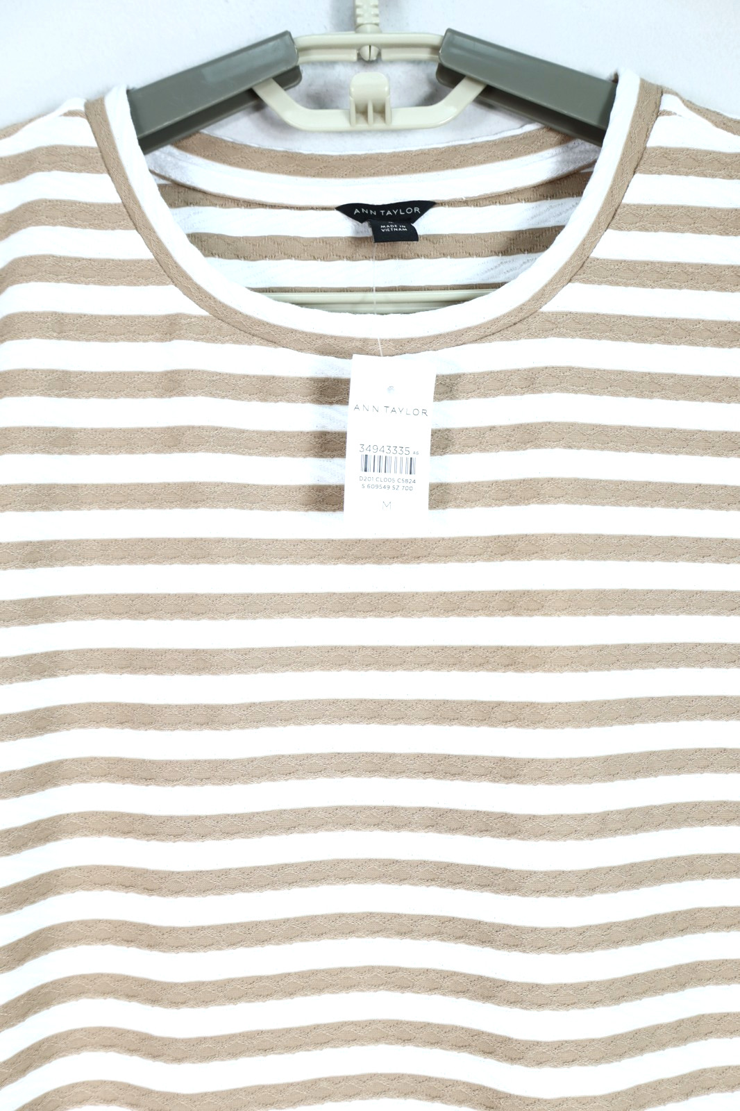 NWT ANN TAYLOR Women’s Stretch Polyester T-Shirt Ruffle Striped Brown Ivory M