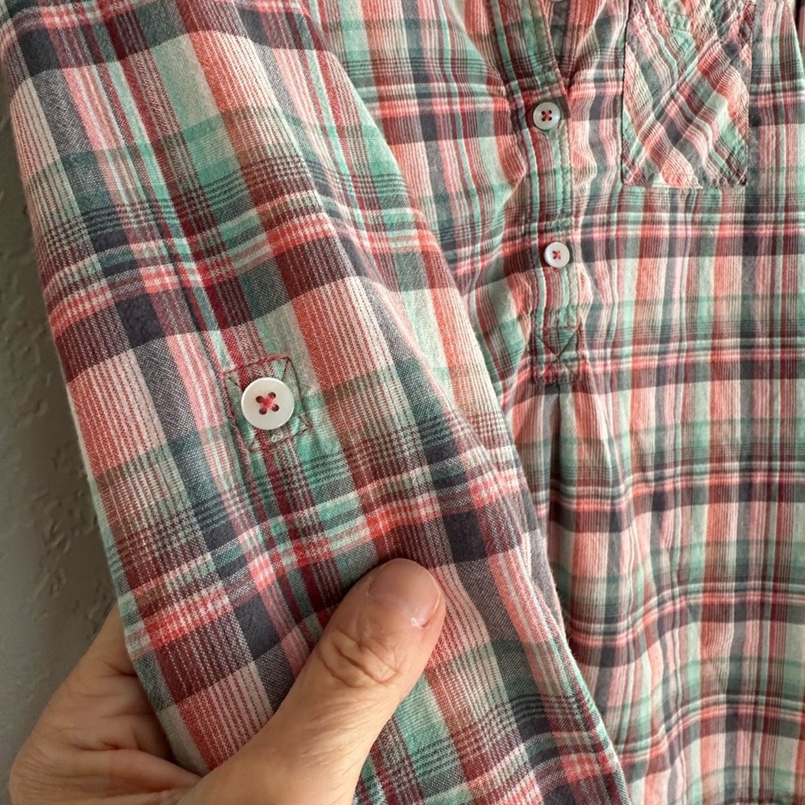 Prana Popover Pink Green Plaid Shirt Roll Tab Sleeve Hike Pocket Travel Outdoor