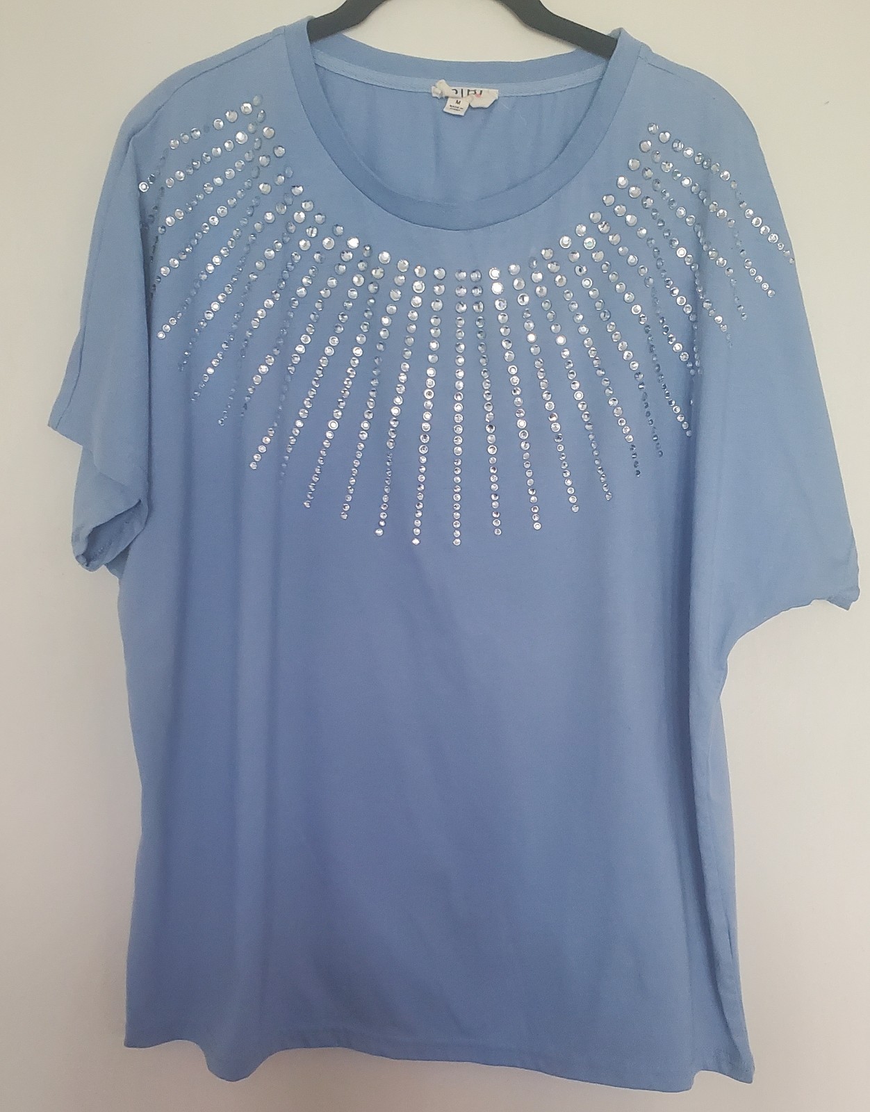 BiBi Blue Solid Short Sleeve Round Neck Rhinestone Pullover T-Shirt Size M