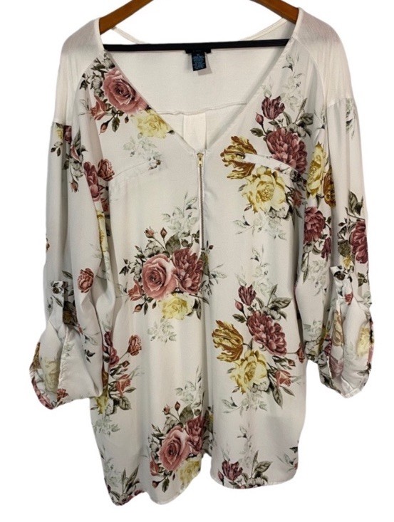 Rue21 Long Convertible Sleeve Full Zip Top Blouse Women’s Size 3X Floral Rose