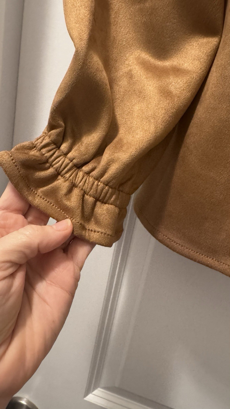 Belle Boho Kim Gravel Top Sz M Faux Suede Western Chic V Neck Brown Women’s