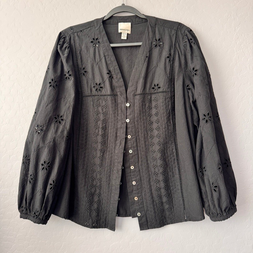 Industry 2X Blouse Black Long Sleeve Eyelet Lace Button Front Boho Cotton Top