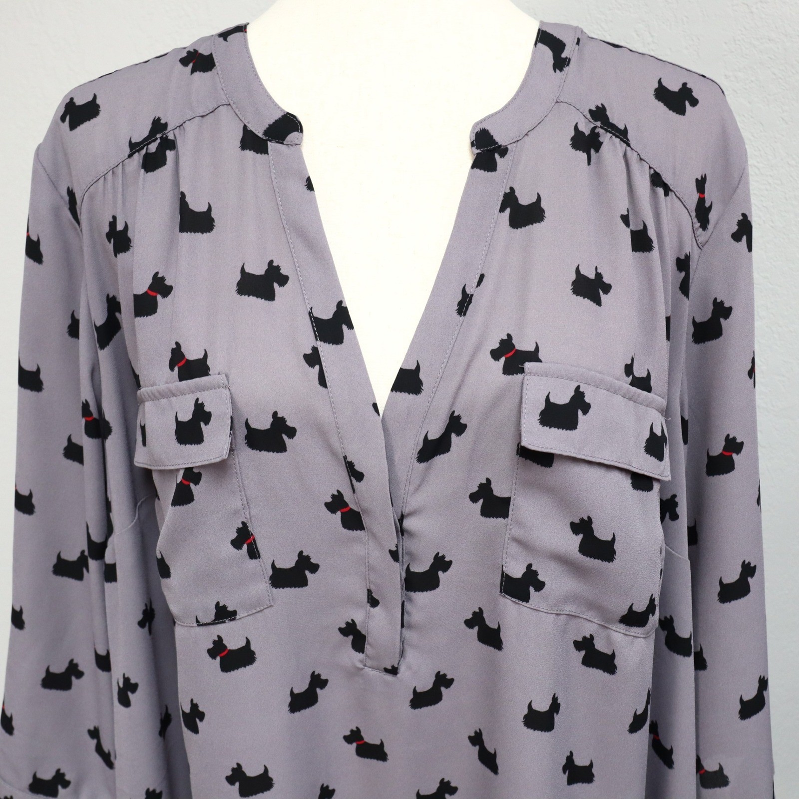 Torrid Scottie Dog Georgette Harper Blouse 2 Gray Roll Tab Sleeve Pocket Terrier