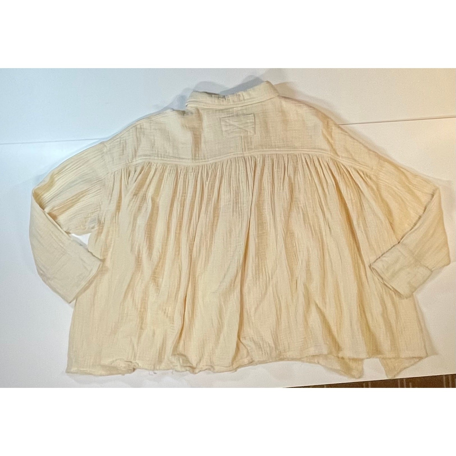 Sage + Fig Gauze Button Down Shirt Womens M Peach Cream Boxy Flowy Top coastal