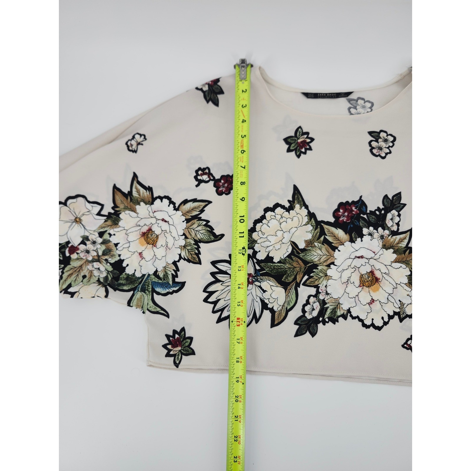 Zara Basic Floral Embroidered Boxy Blouse Ivory Kimono Sleeve Gold Button M