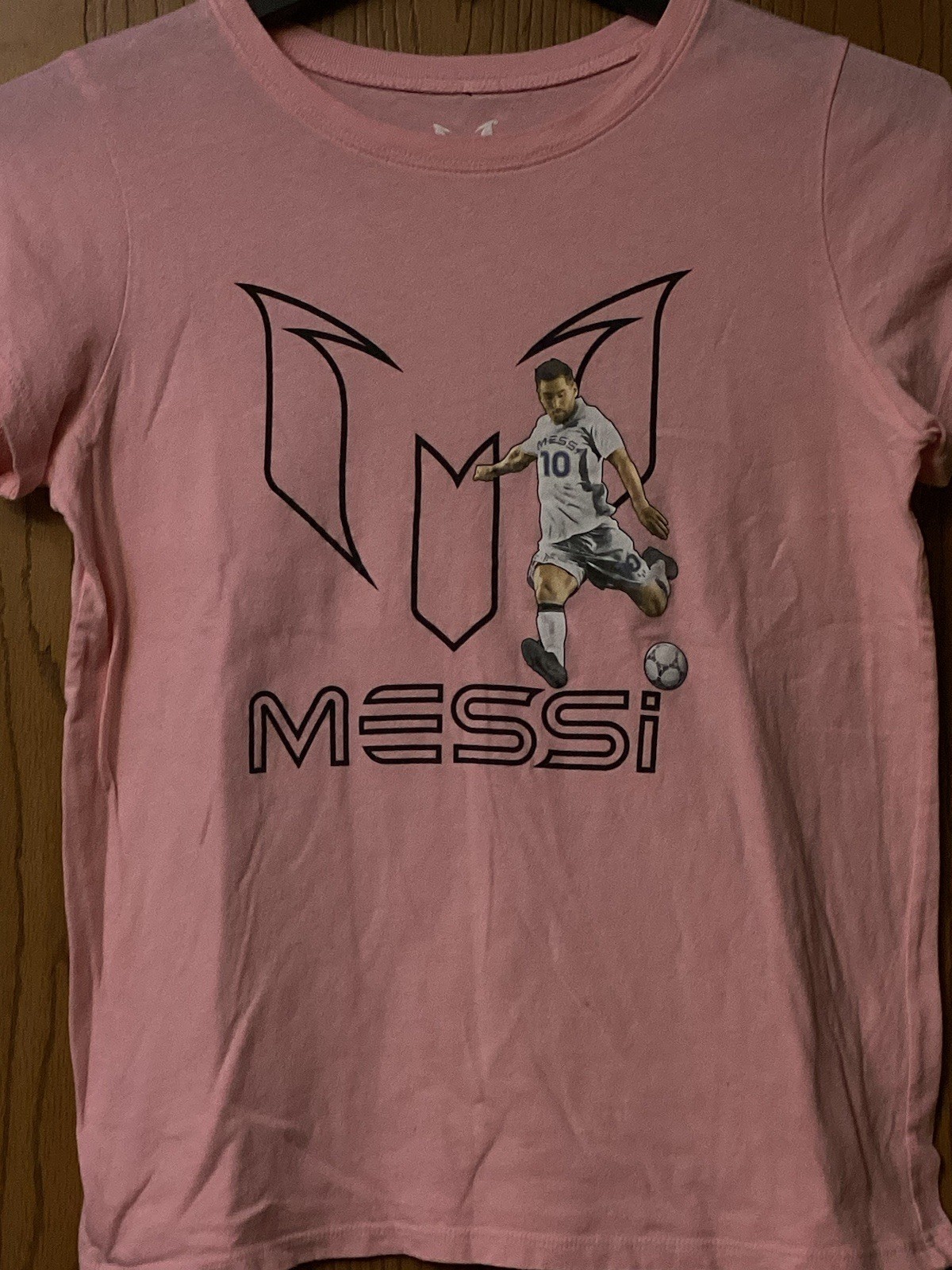 “Messi” – Lionel Messi – Argentine Soccer Player – Pink Shirt – Ladies – XXL