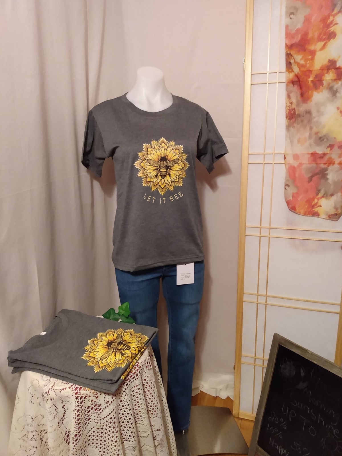 Let It Bee Graphic tee