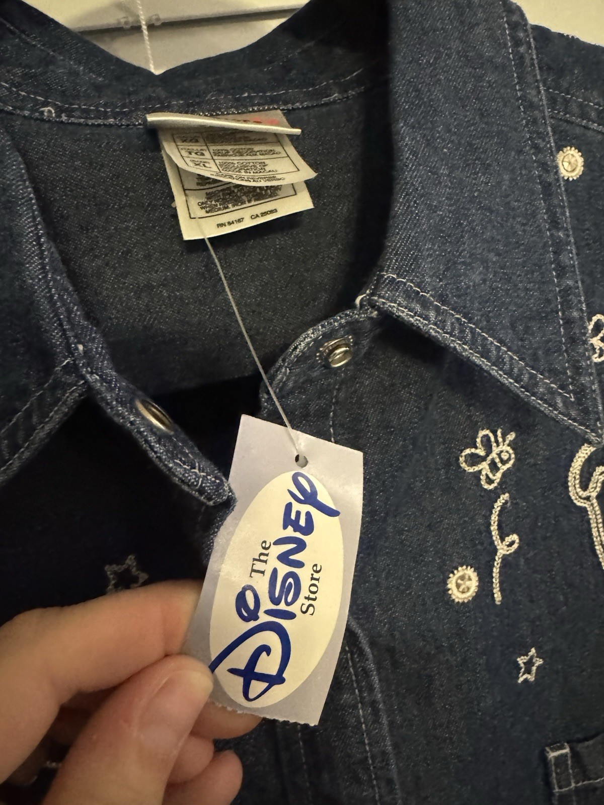 Vtg 90s Disney Store Denim Shirt Sleeveless Winnie The Pooh Embroidered XL Vest