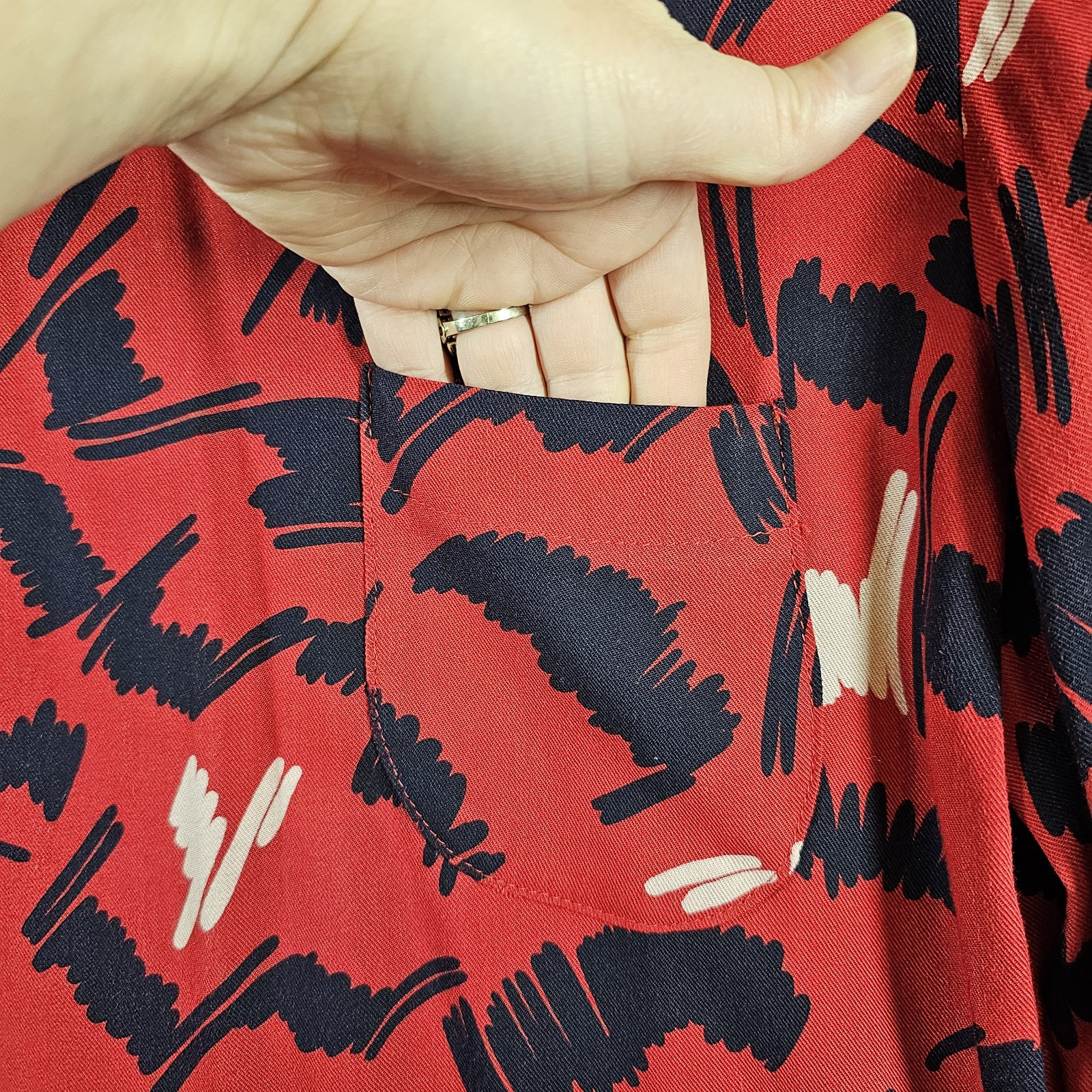 Pendleton Country Sophisticates VTG Top USA Abstract Red (See Desc. for Size)