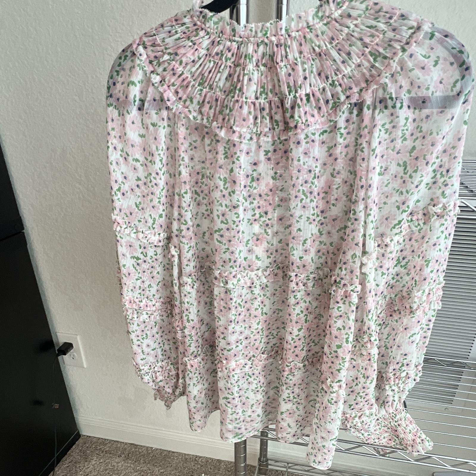 Alice + Olivia Margery Ruffle Floral Blouse Pink Size M Read Description Flaws
