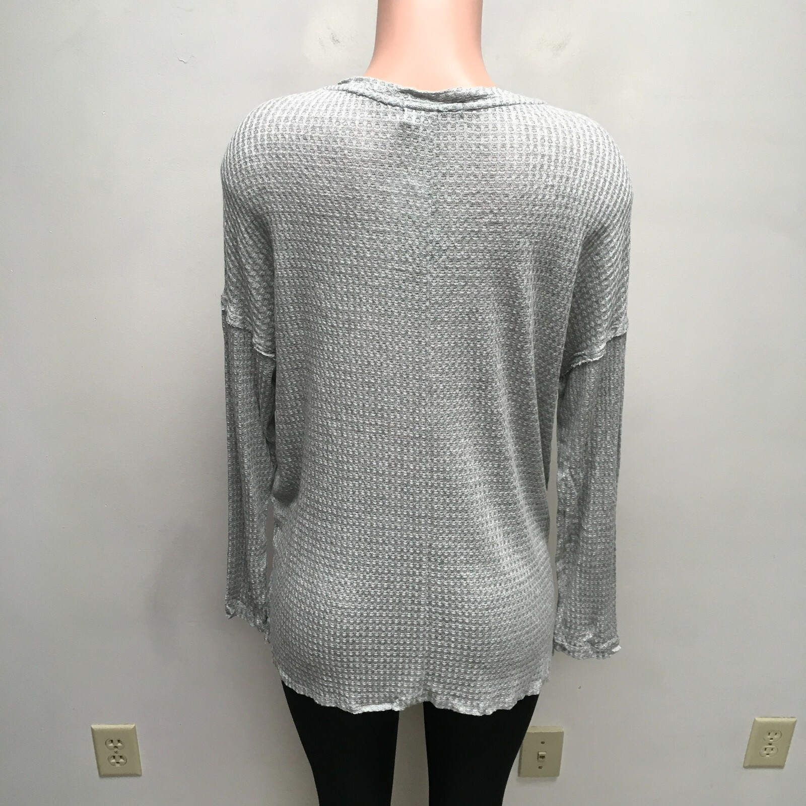 Gibsonlook Womens Grey Heather Long Sleeve Seamed Thermal V Neck Tunic Top Small