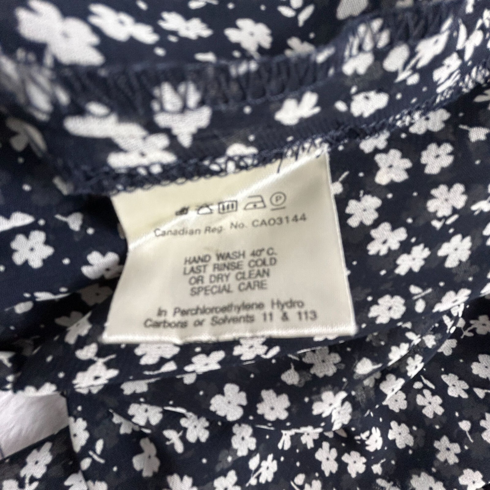 Vintage Jaeger Black White Floral Print Tie-Front Blouse Top Lightweight Casual