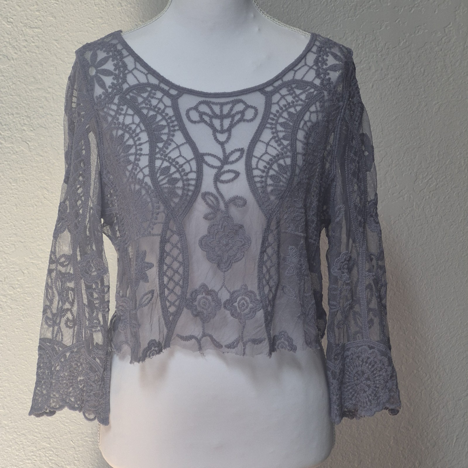 Exhilaration Lavender Embroidered Mesh Bell Sleeve Crop Top Sz M Raw Edge Hem