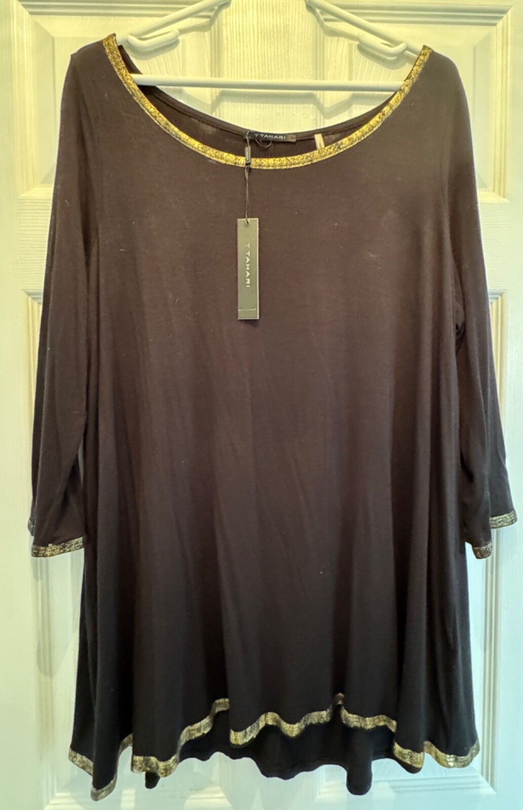 NWT T Tahari Black with Gold Metallic Trim Top Shirt Long-Sleeve Women’s Size S