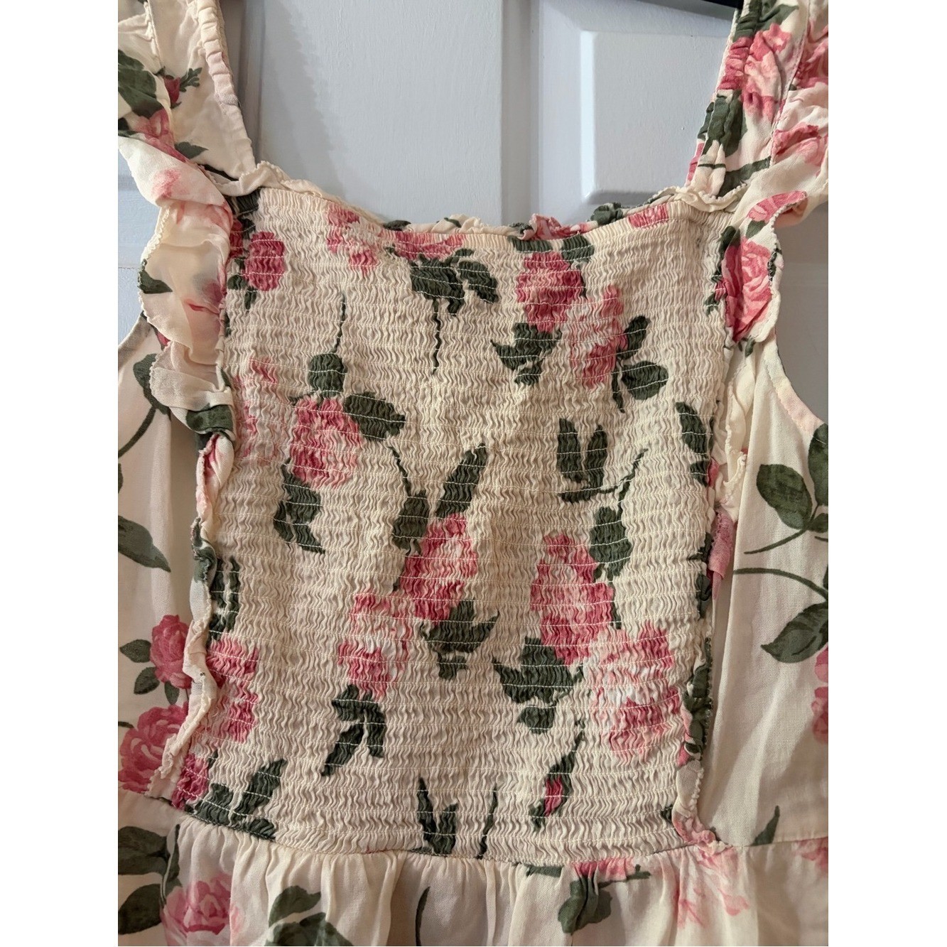 White and Pink Floral Smocked Peplum Ruffle Sleeve Tank Top Size large.