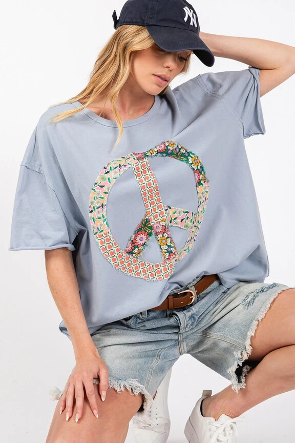 SAGE & FIG PEACE SIGN FLORAL APPLIQUE TOP DUSTY BLUE SIZE MEDIUM ST7304B-CUTE!