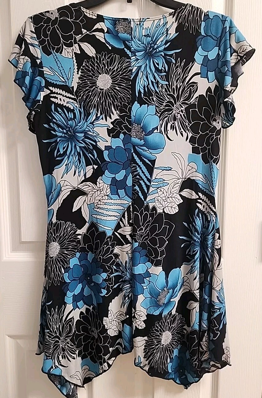 DressBarn Women’s Size S Sleeveless Blouse Fancy V-Neckline Stretchy