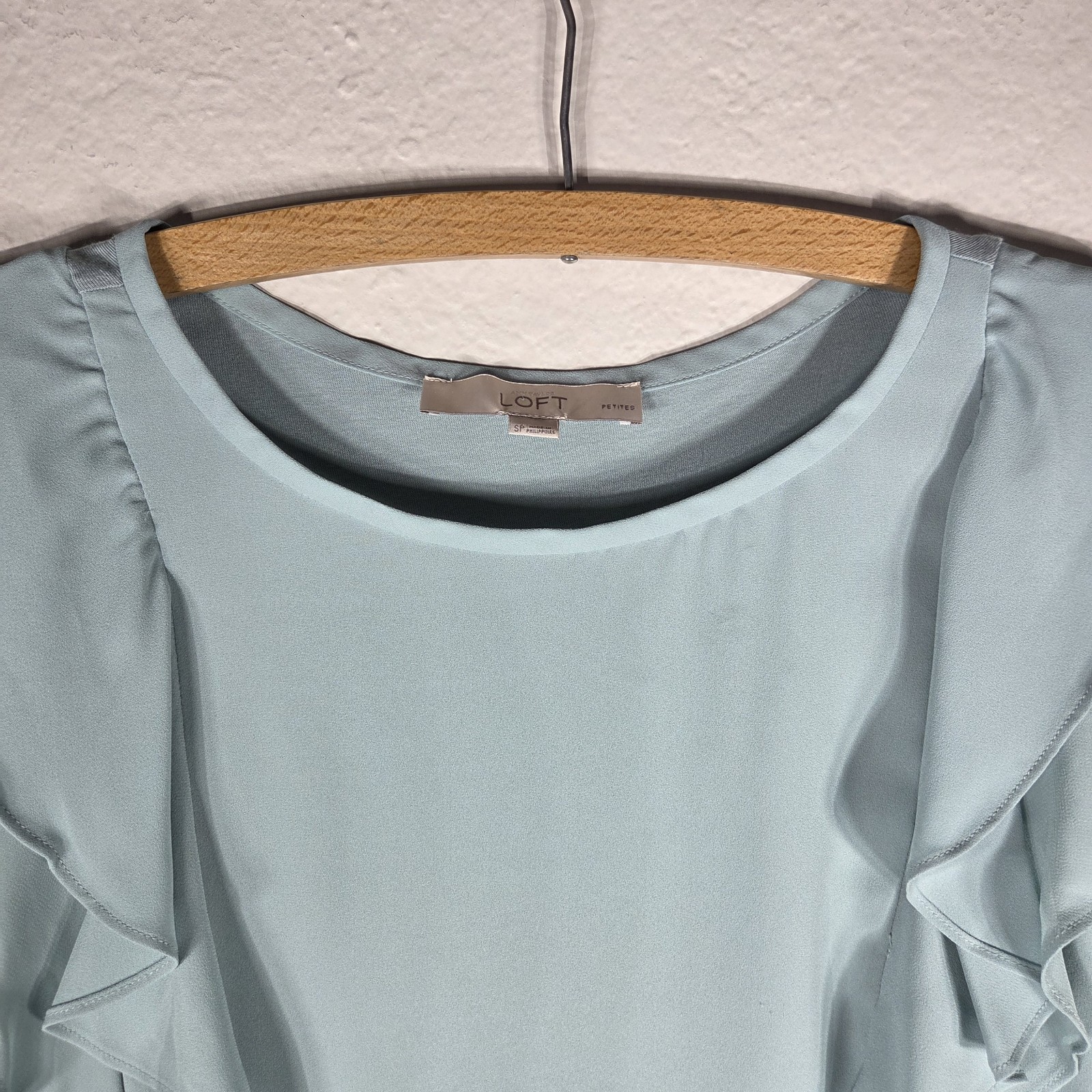 LOFT Mint Blue Ruffle Top Blouse Sleeveless Petite Size SP Round Neck