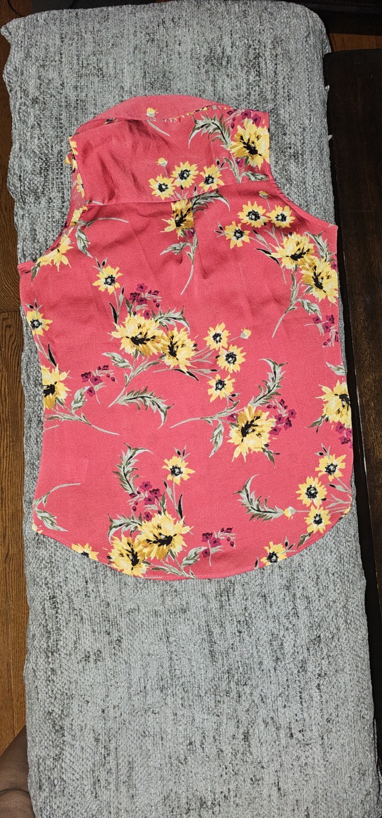 Express Portofino Slim Women’s XS Pink/Yellow Floral V-Neck Sleeveless Blouse
