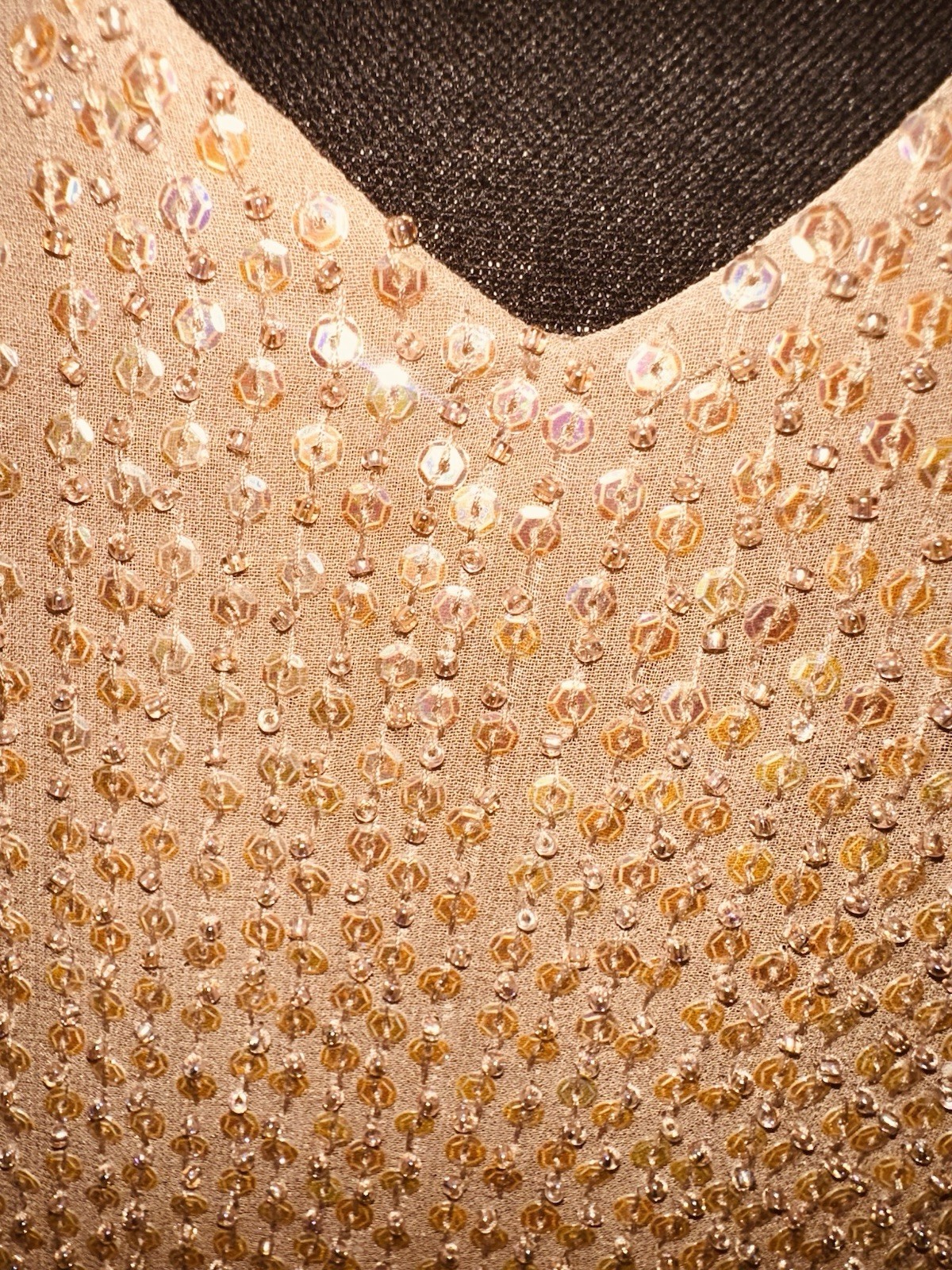 Victor Costa by NAhDREe Sand Silk Beaded Sequin V-Neck Tank Top Sleeveless 14