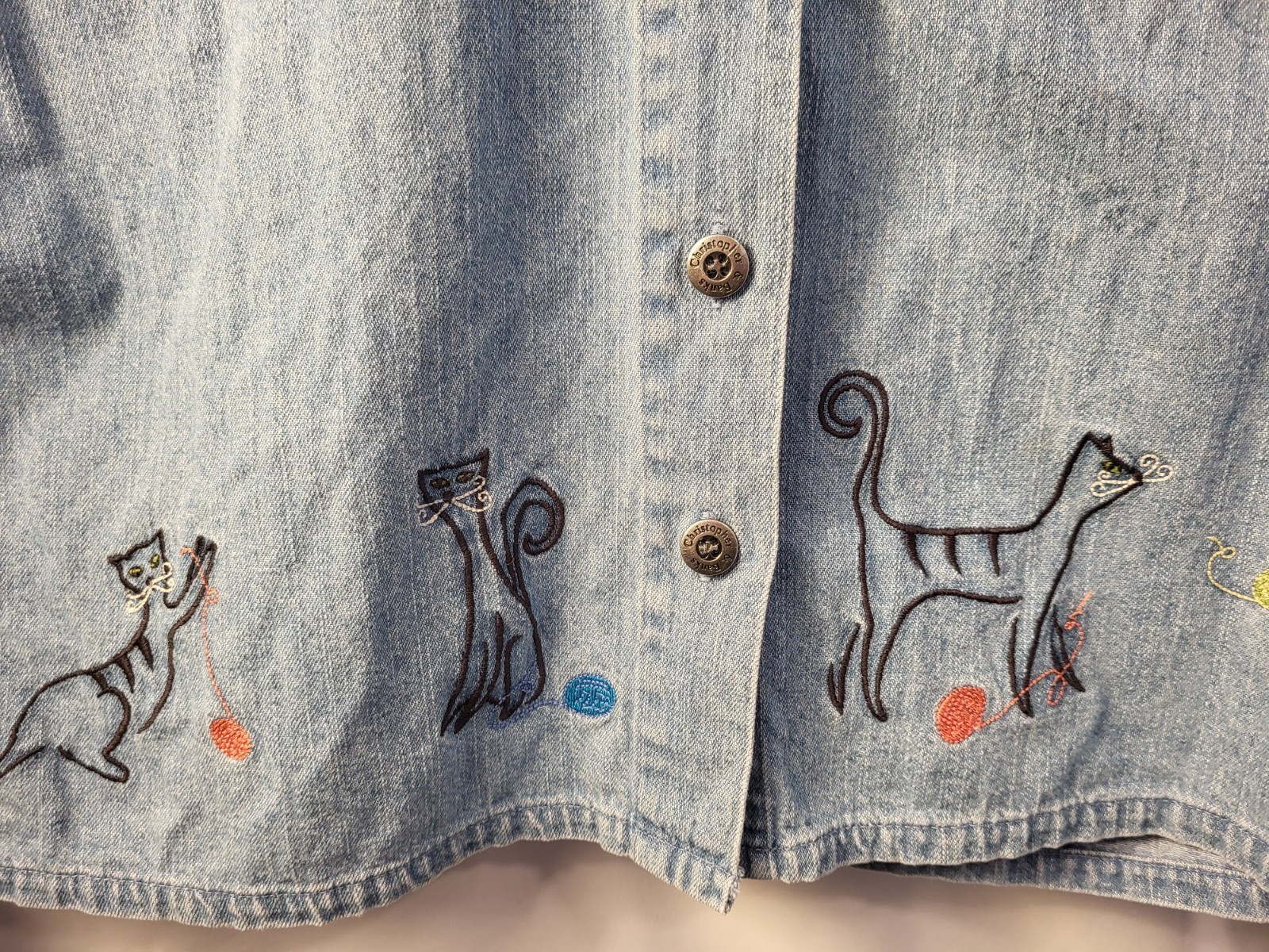 Vintage Christopher Banks Abstract Cats Womens Med Yarn Denim Shirt Embroidered