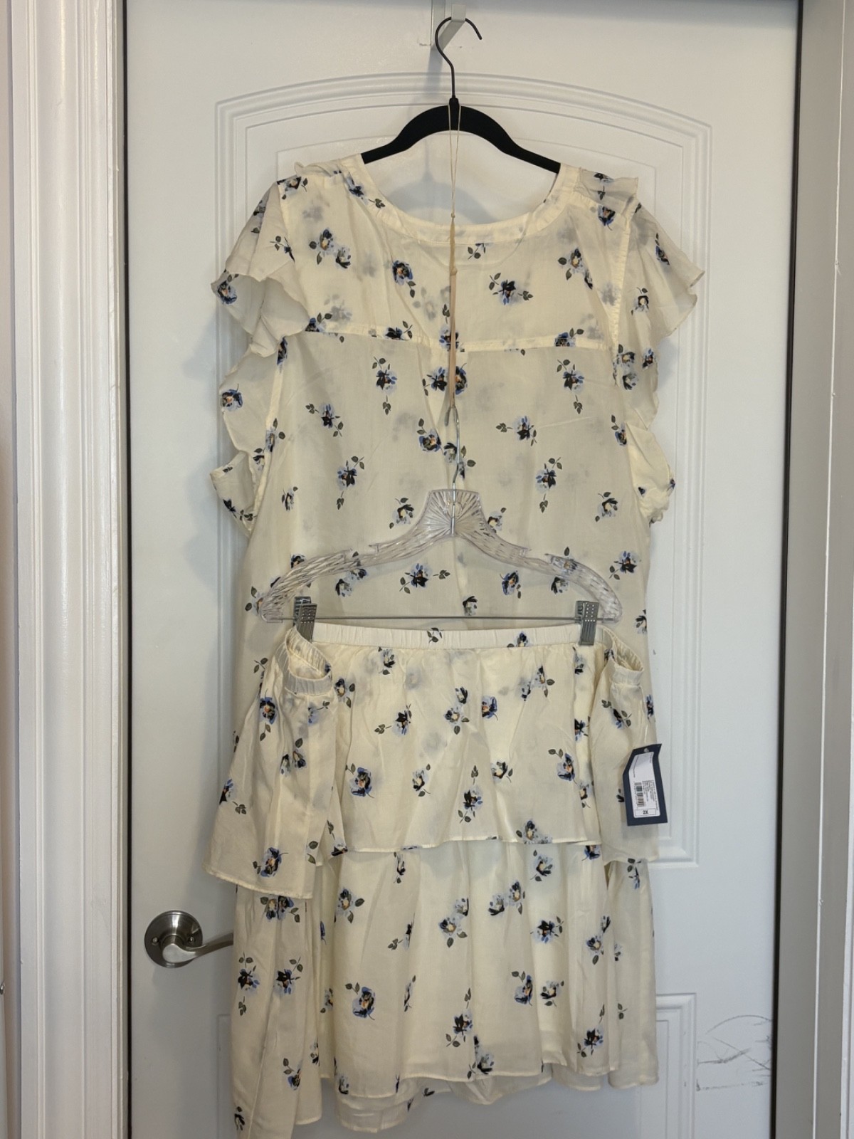 Universal Threads Co. Cream and Blue Floral Blouse and Skir Set