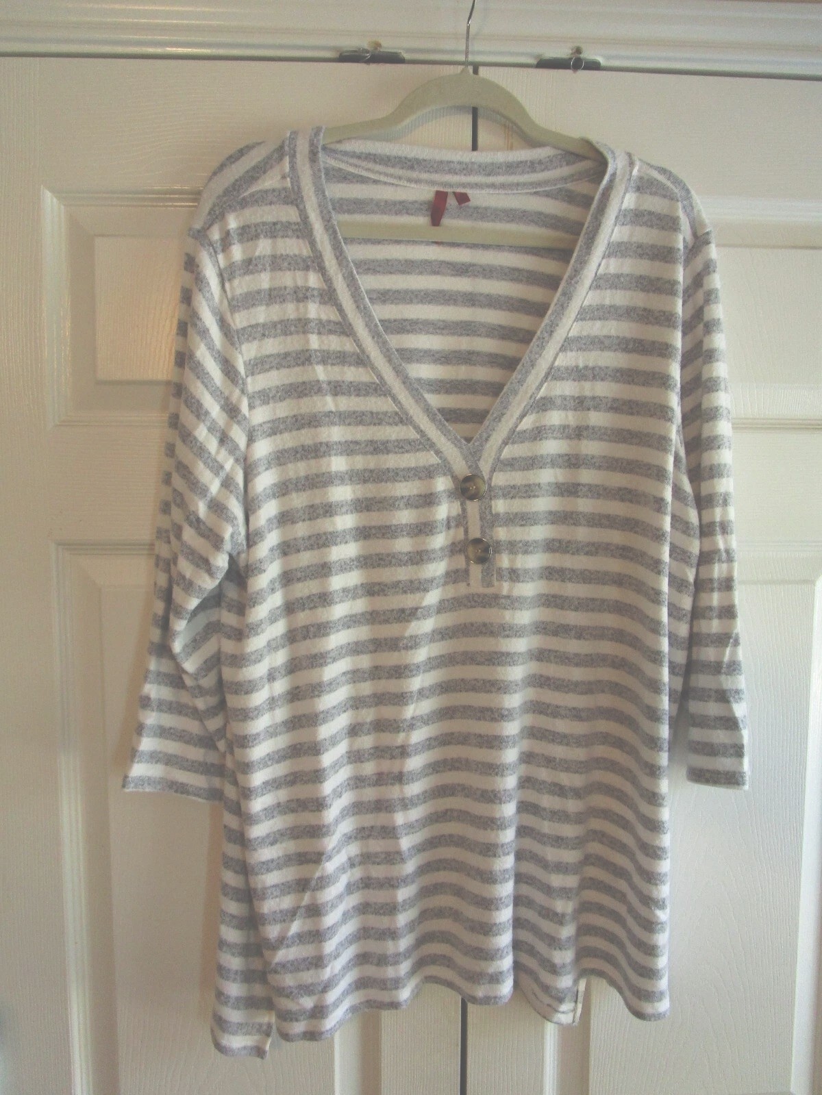 Love Scarlett Womens Tunic 2X Bluish Gray White Striped Soft Long Sleeve
