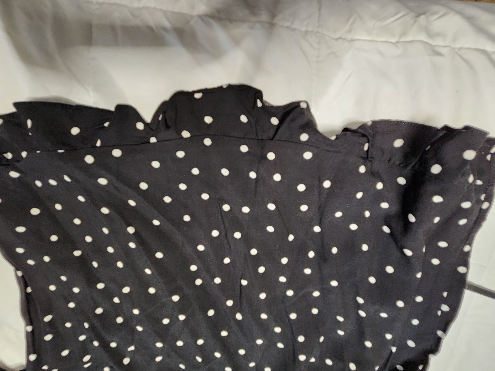 Paper Crane Black/White Polka Dot Mock Neck Ruffle Flutter Sleeve Blouse L
