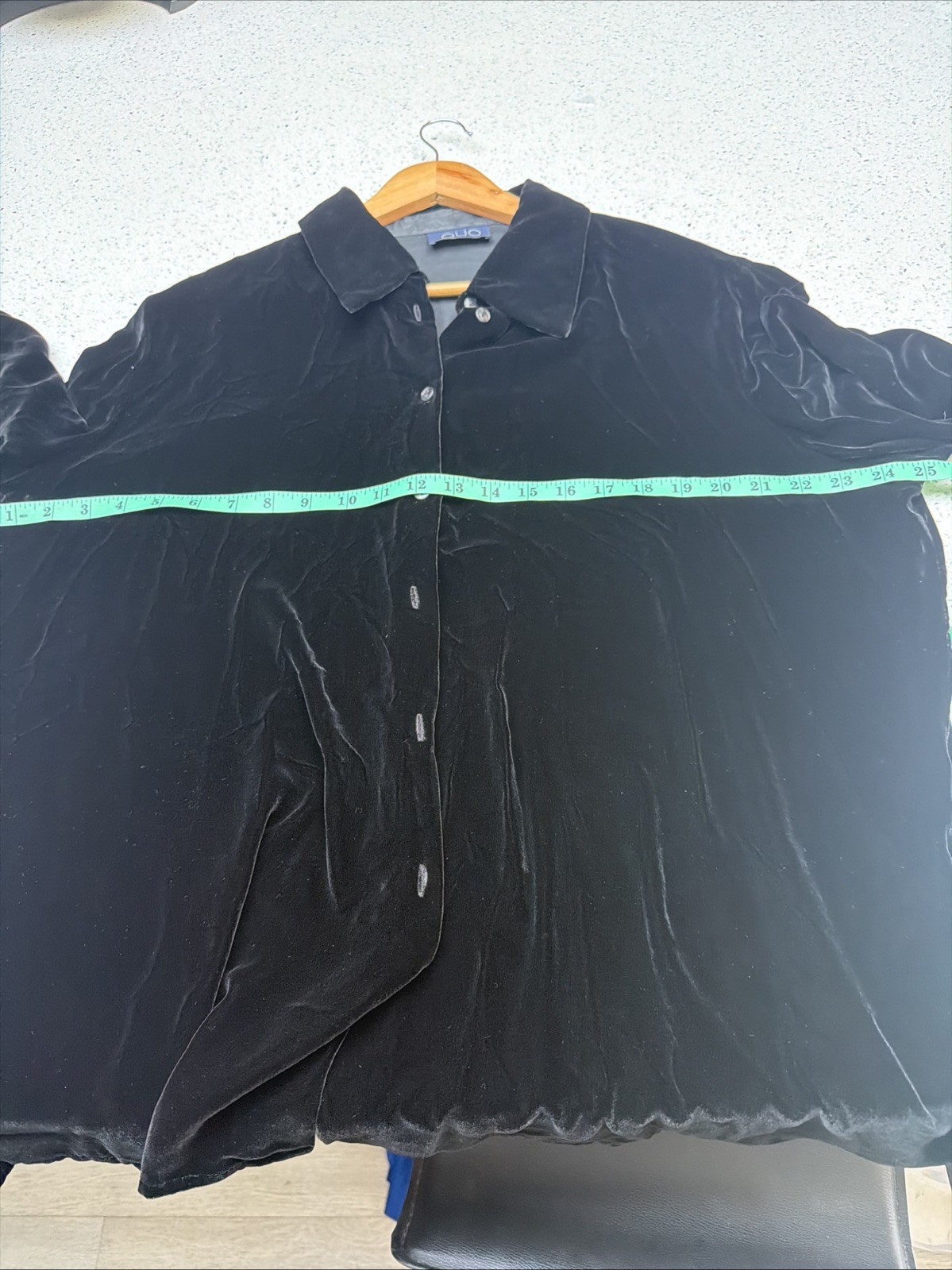 Quo Black Blouse Size 18/20 Rayon Silk Blend Womens