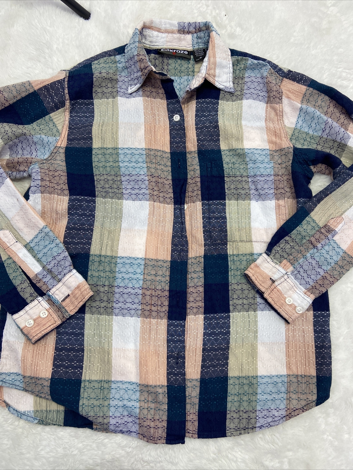 Citicraze szM Collared Plaid button front shirt Embroidered stitching throughout