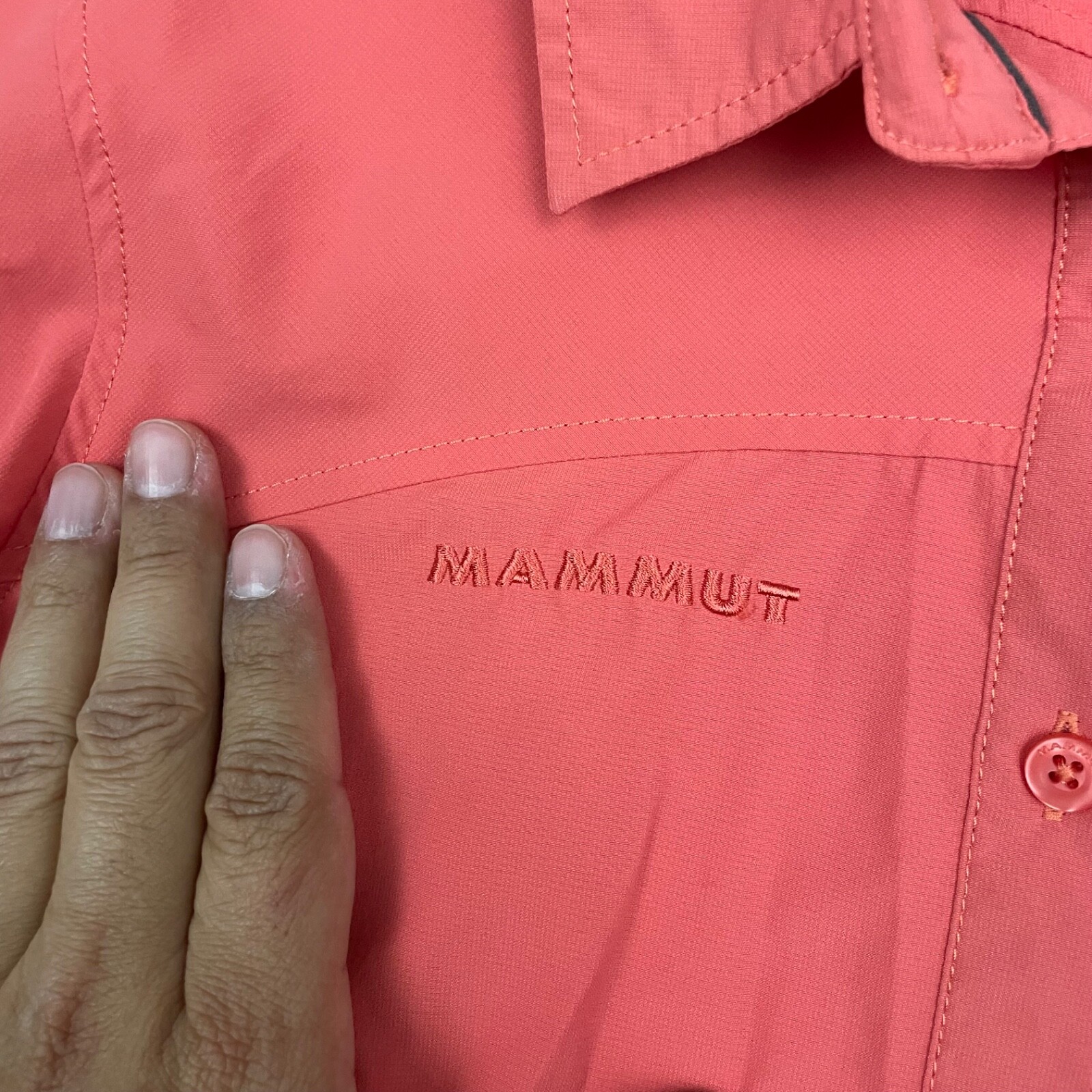 Mammut Shirt Womens Small Red Pink Button Up Hiking Nature Travel Outdoor Mom