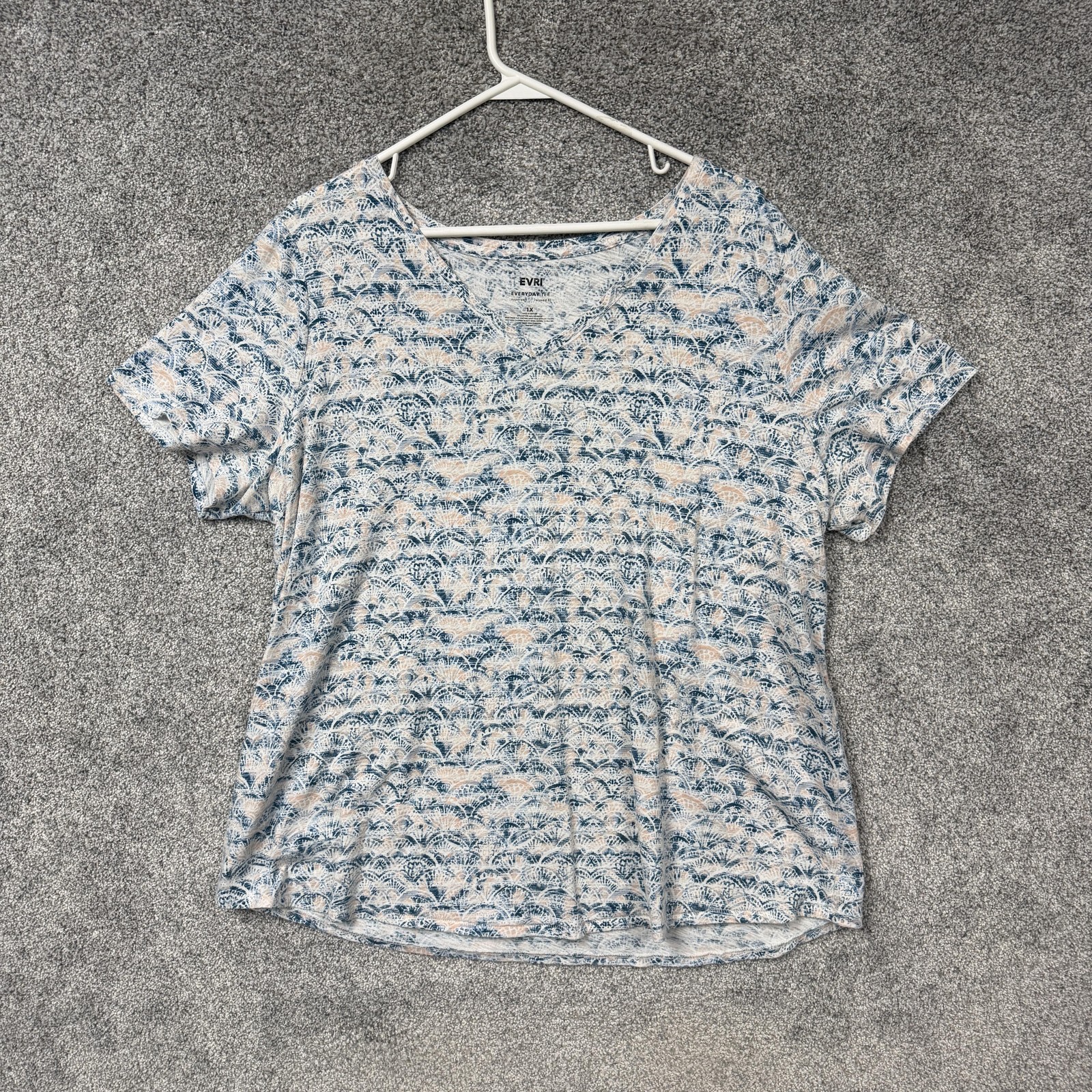 EVRI Everyday Tee Lot 2 1X Floral Chic Coastal Grandmacore Summerwear Oceancore