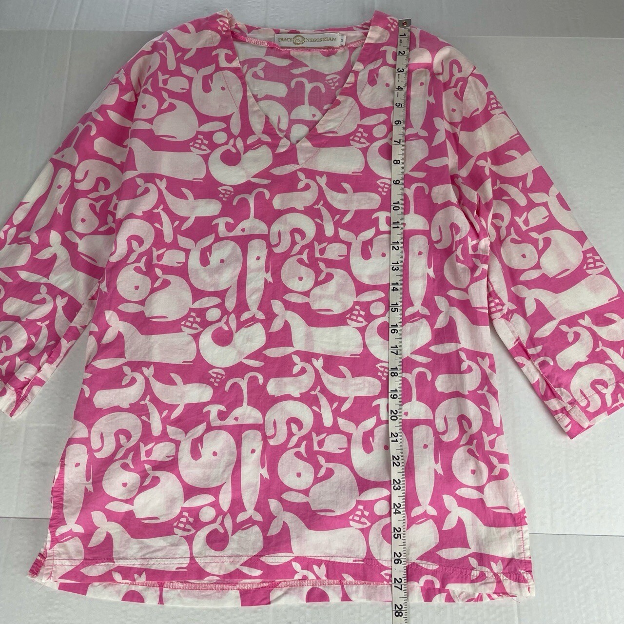 Tracy Negoshian Pink White Whale Print V Neck 3/4 Sleeve Tunic Blouse Size Small