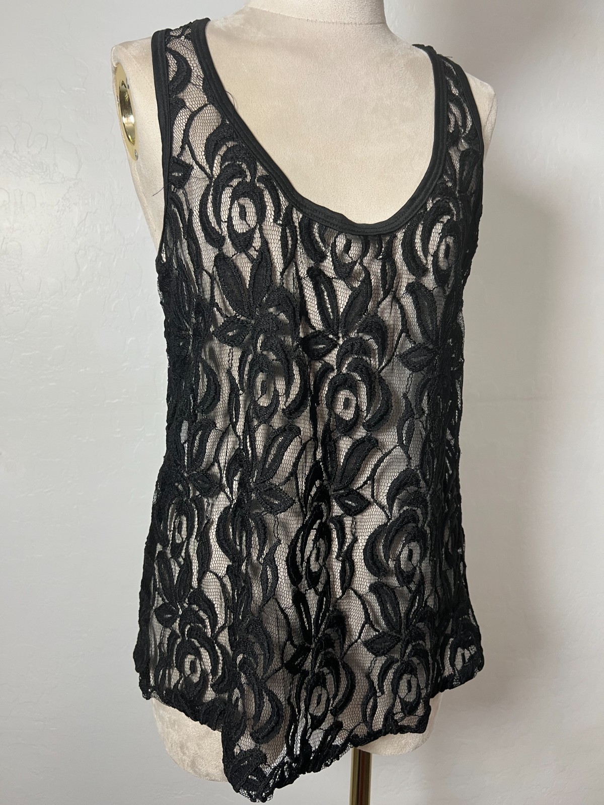 Full Tilt black lace racer back tank top size L