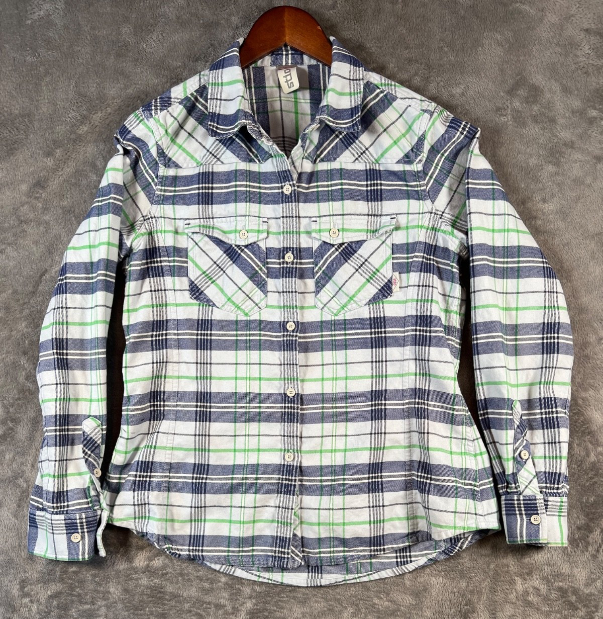 STIO Flannel Shirt Womens Large Gray Plaid Long Sleeve Outdoors Cabin Pockets