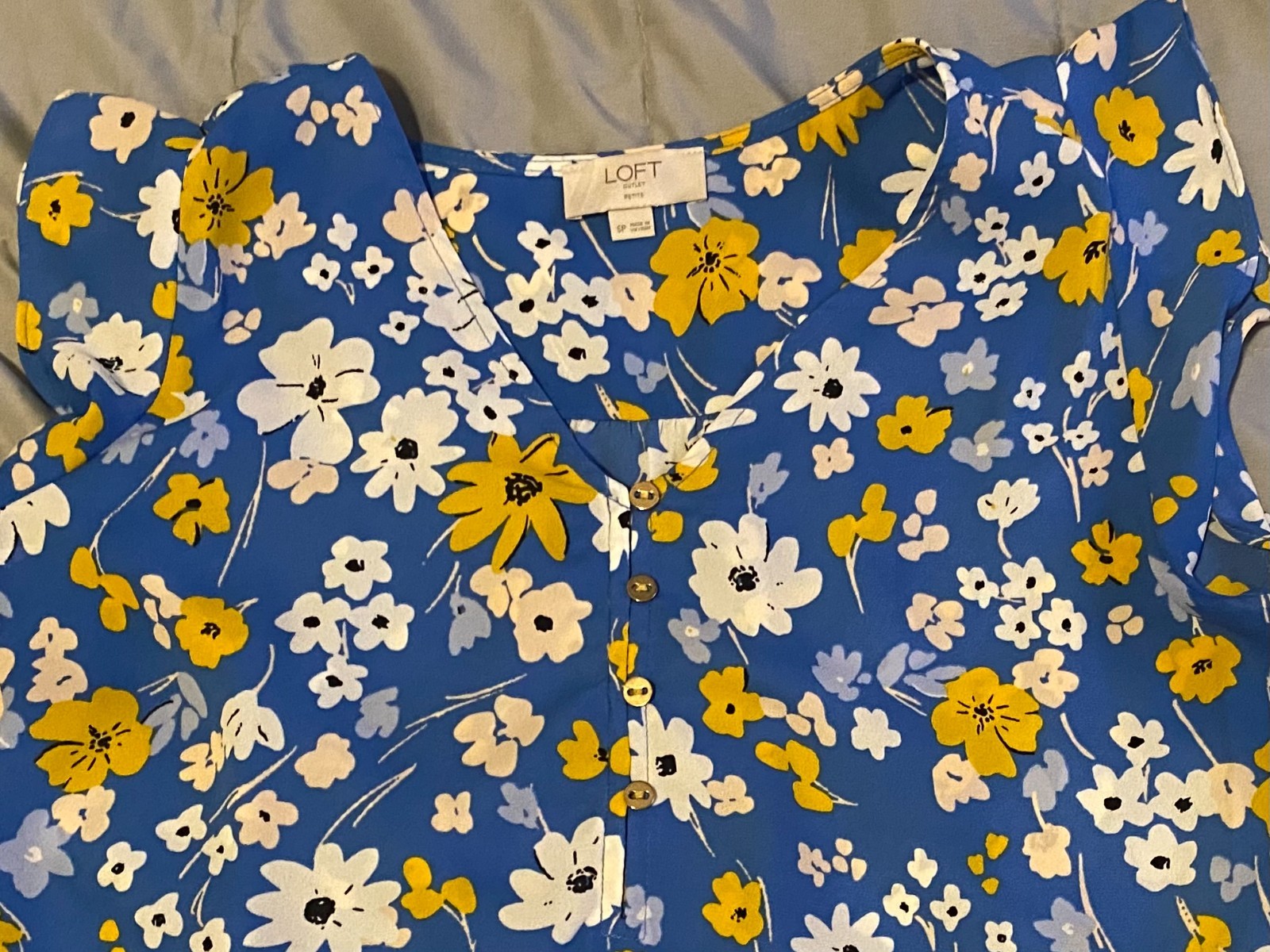 Women’s Loft Outlet Petite Blue Floral Blouse Size S