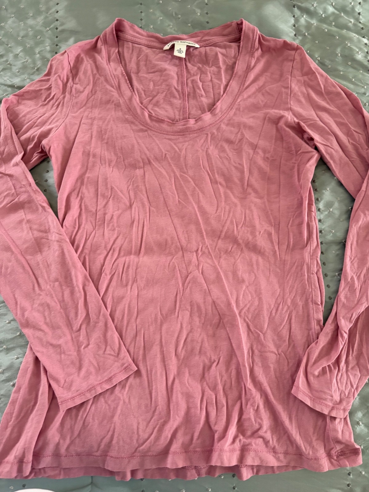 Banana Republic Long Sleeve Scoop Neck Pink Tee Shirt S Soft Pima Cotton VGC
