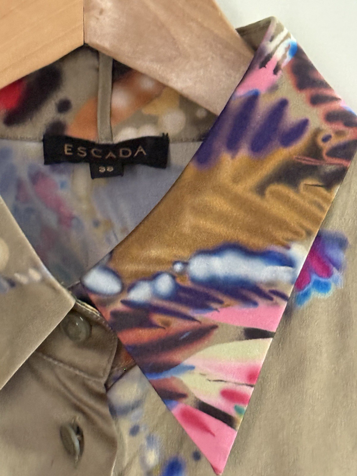 Escada 100% silk multi coloured shirt blouse – Size 38 UK 10 / 12