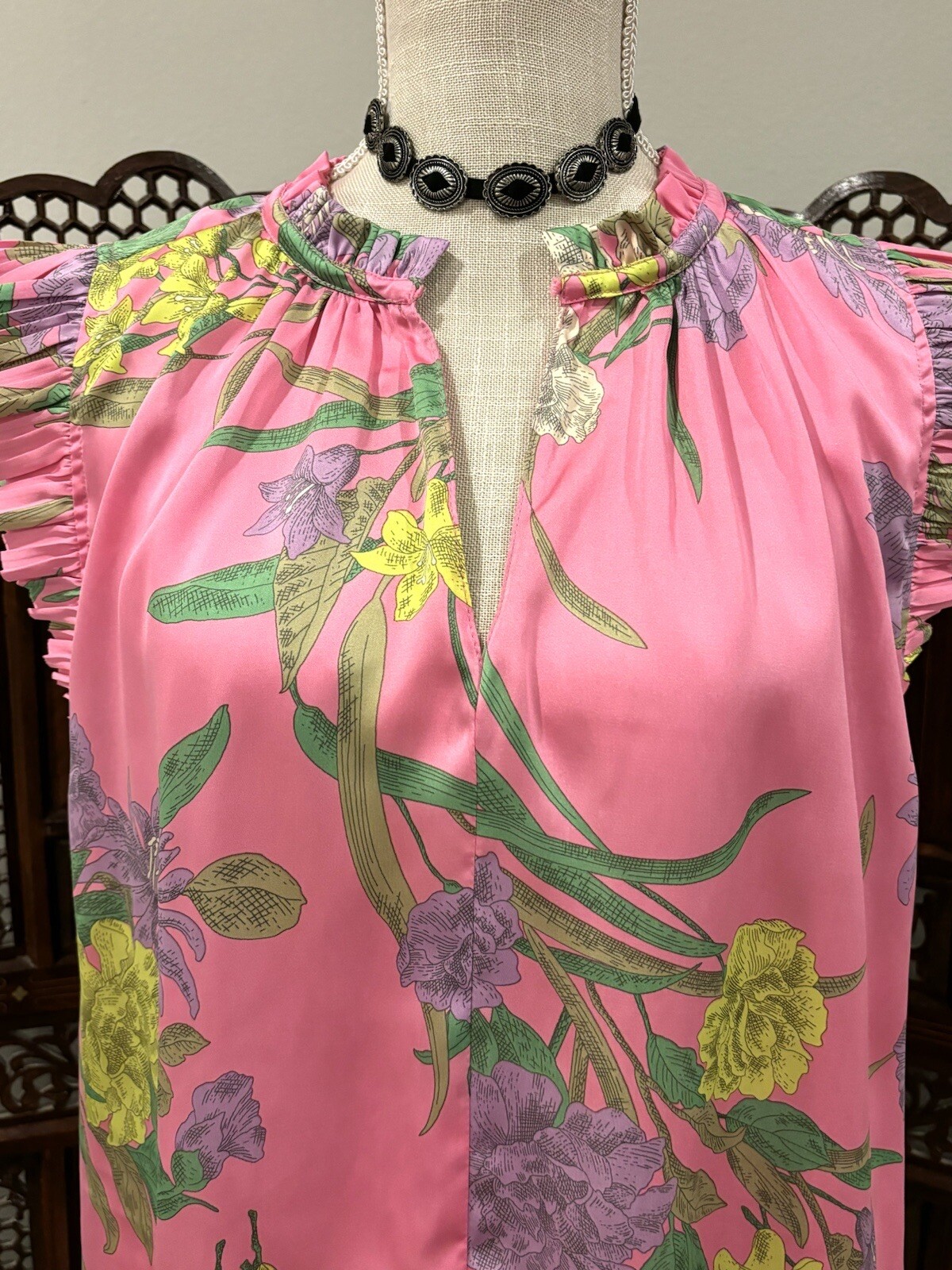 ANTHROPOLOGIE ARTSY FLORAL TOP L RUFFLE FEMININE COQUETTE SATIN *NO TASSELS*