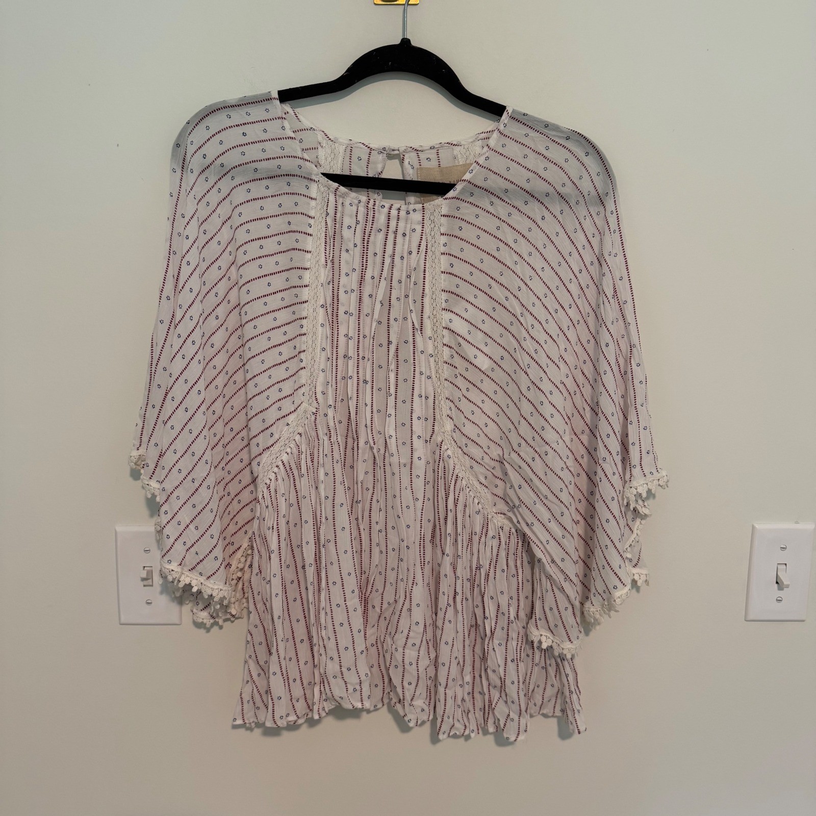 Moon River Ivory Red Striped Lace Trim Kimono Sleeve Blouse Top Medium NWT