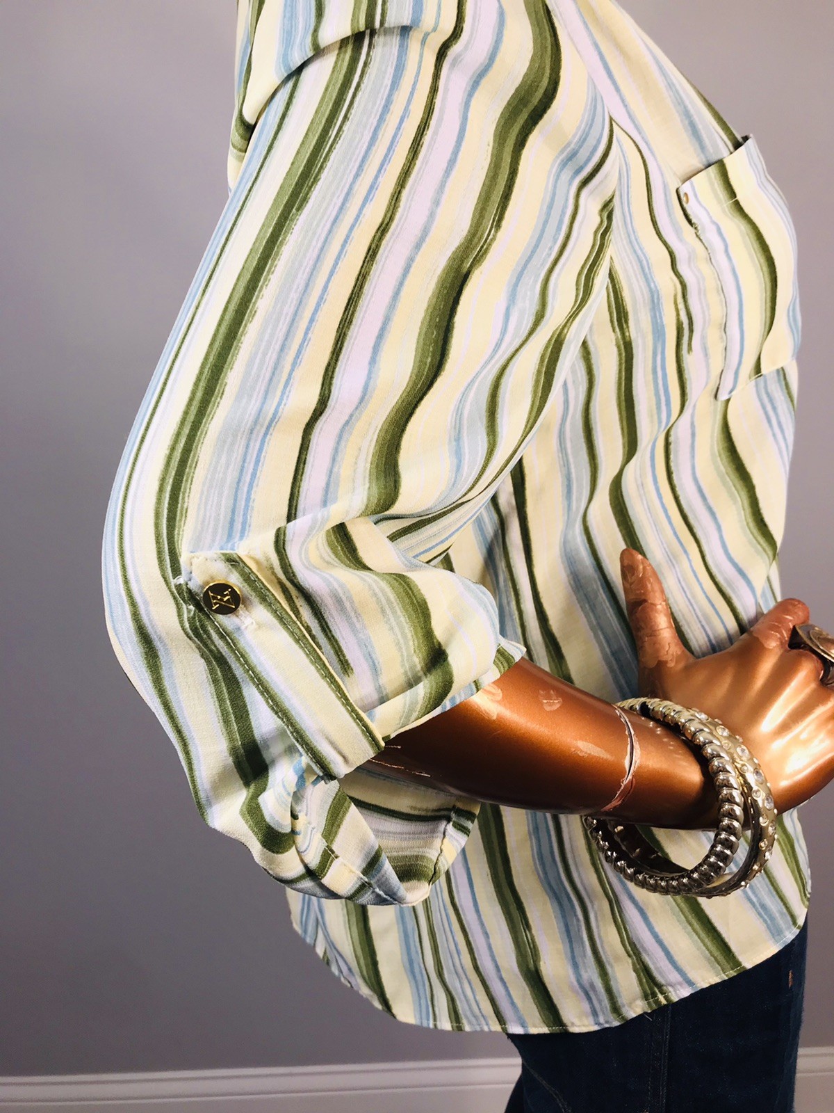 Adrienne Vittadini L Top Striped Knot Tie Hem Front Button Up Shirt Blouse V Cut
